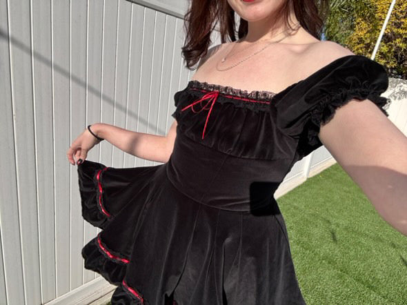 Amelie Dress in Velvet