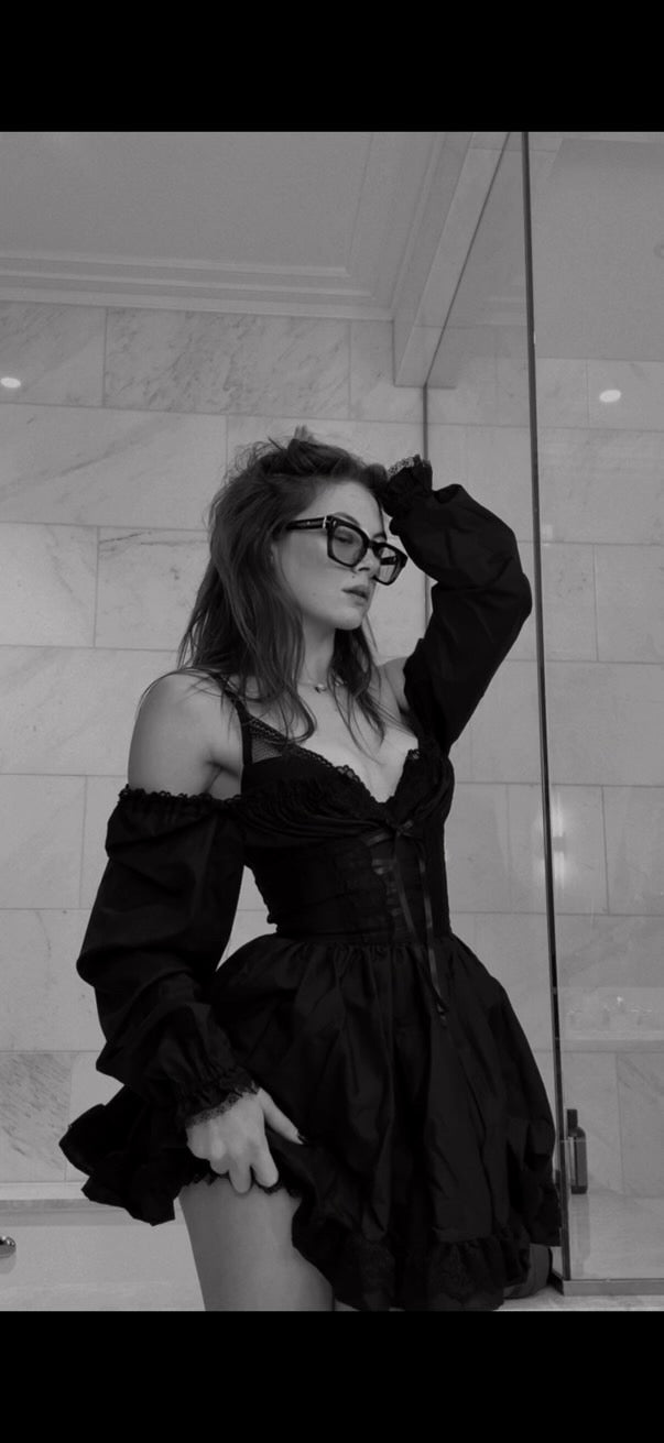Frilie Dress in Black