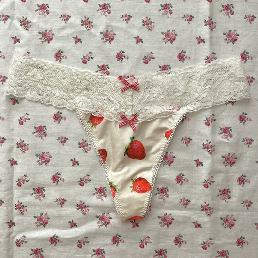 Strawberry Cream Thong (M)