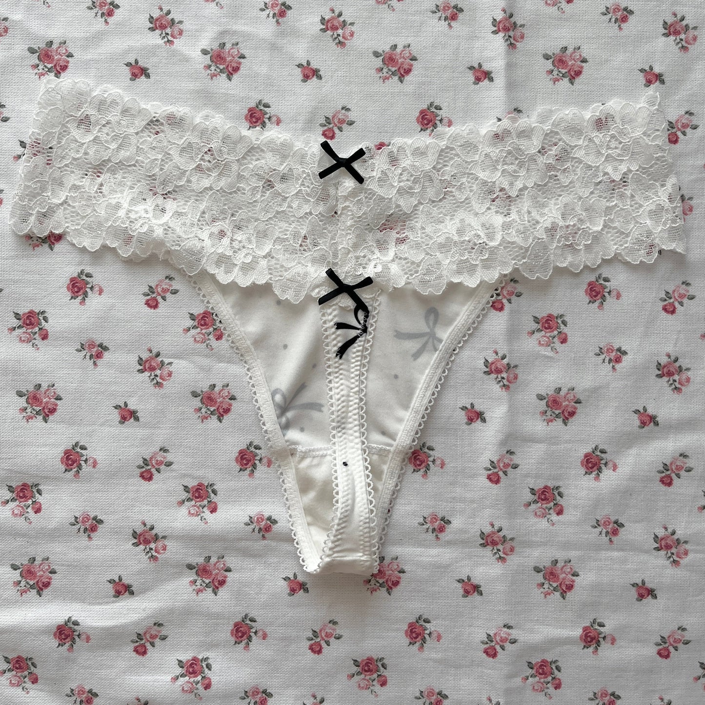 Bow Print Thong (M)