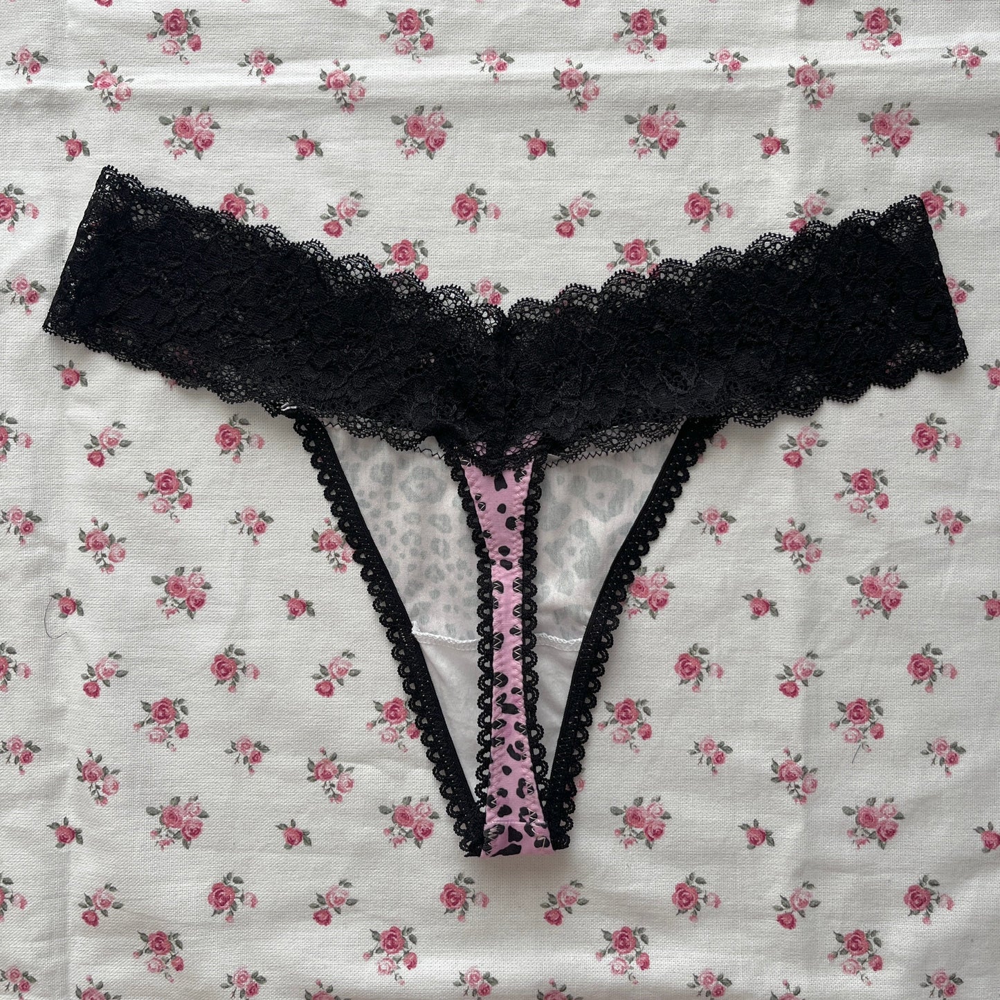 Eve Thong - Pink Leopard [Preorder]