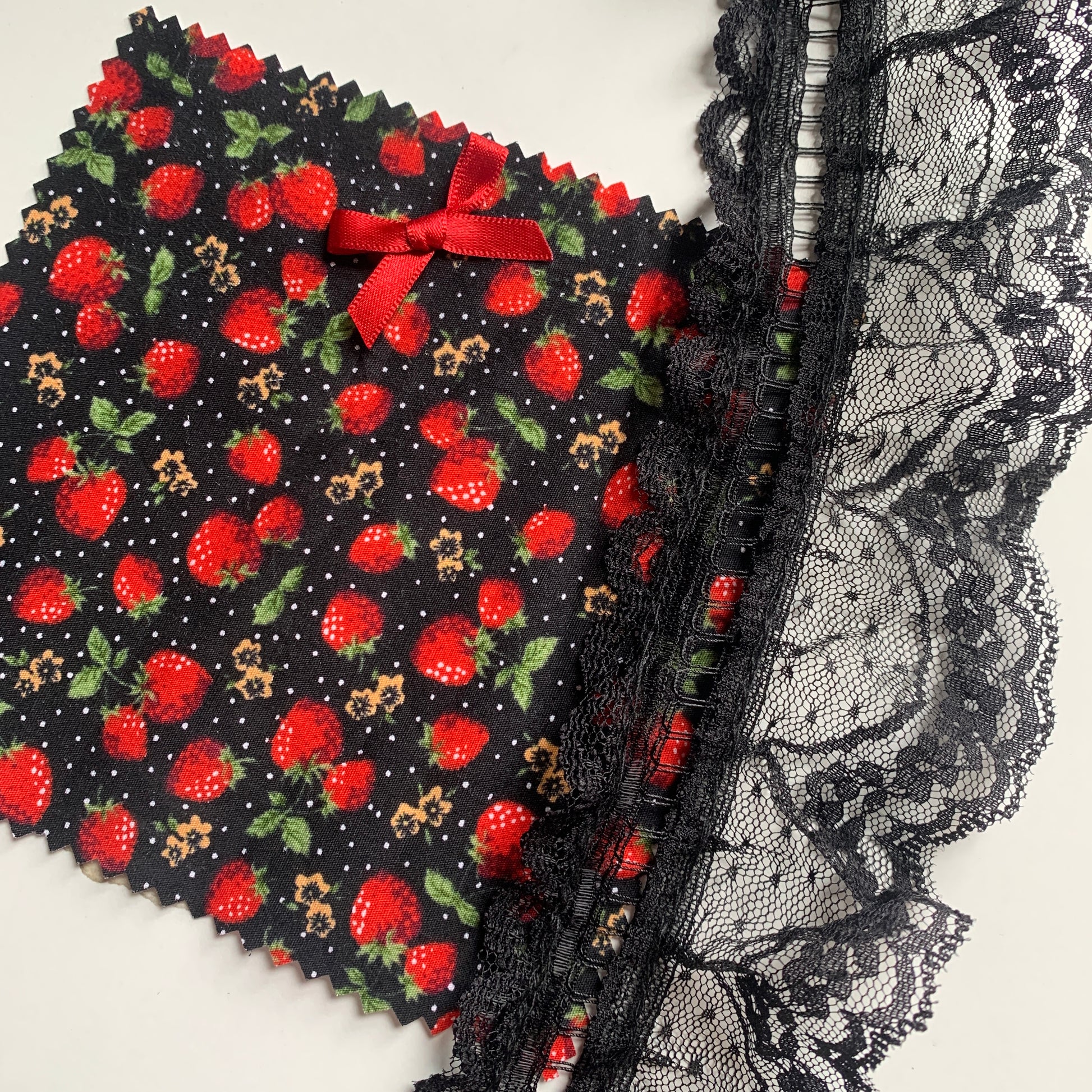 Strawberry(Black)